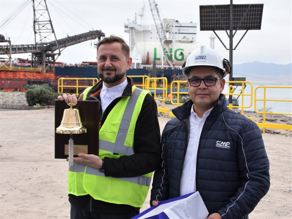 1763 buque Mount Ita gas natural diesel 3