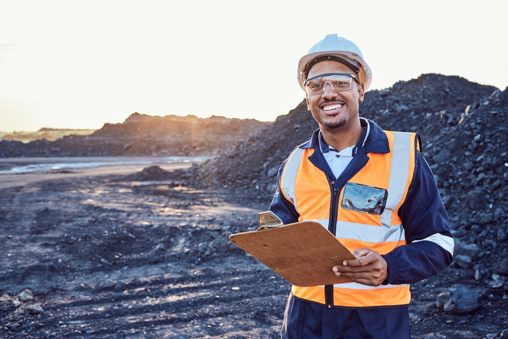 1858 trabajar Antofagasta Minerals shutterstock interna