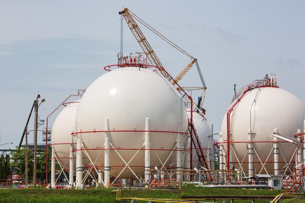 1897 Freepik tanques gas natural Mexico energia interna 1