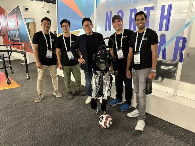 robot futbolista 2 1