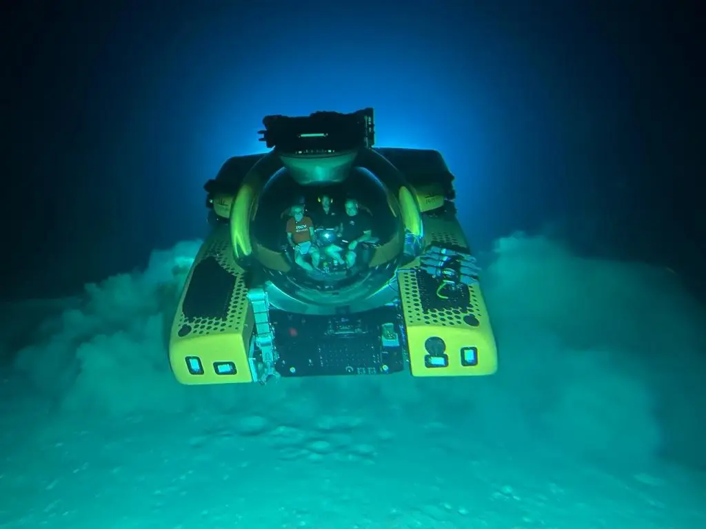 submarine Aurelia