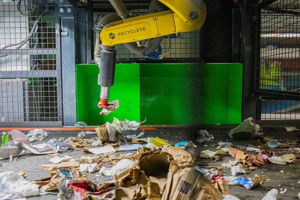 Recycleye: the waste management system using Artificial Intelligence