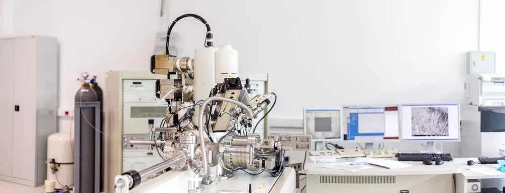 Figura 1. La validación de los métodos y calibración de los equipos del laboratorio, es un paso fundamental en la aplicación del estándar ISO/IEC 17025.