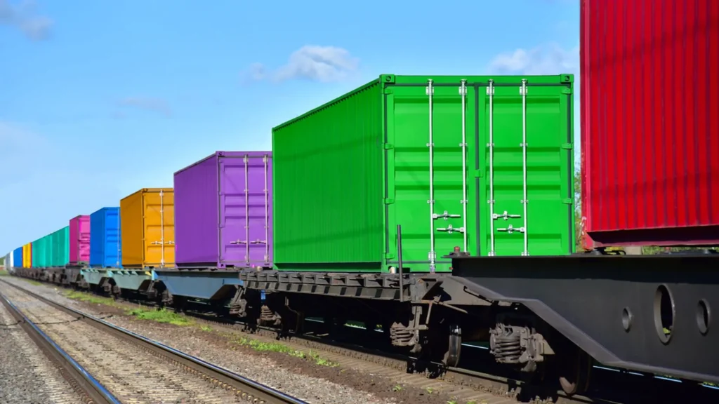 Contenedores implementados en el transporte multimodal