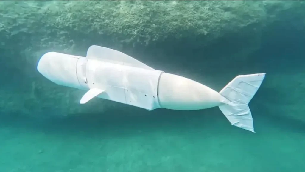 Robotic fish Eve moving in the water
