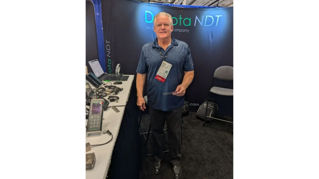 Rich Engel de Dakota NDT mostro sus avanzados equipos portatiles de ultrasonido en ASNT 2024