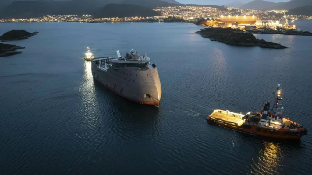 CSOV SX222 vessel