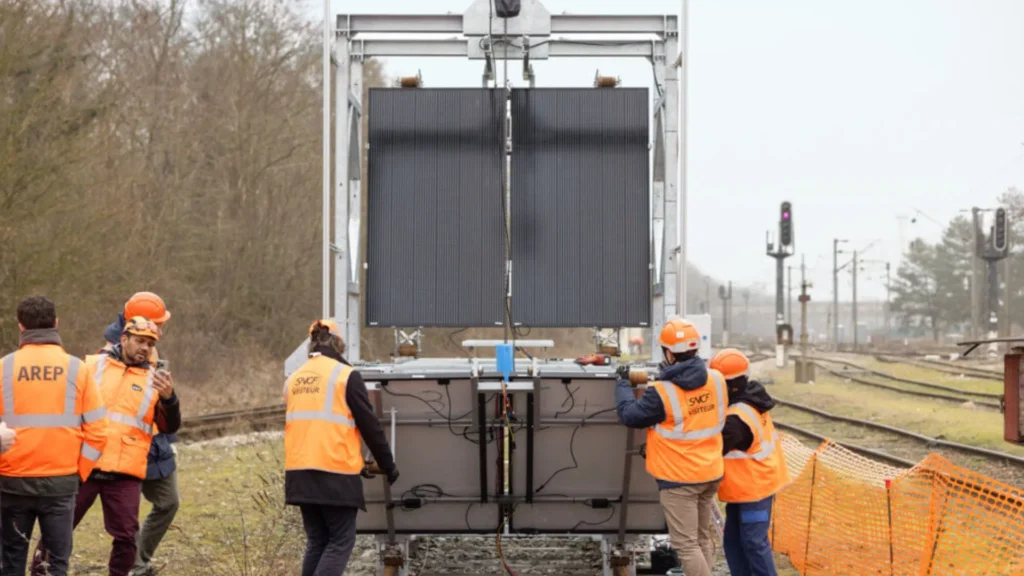 ISO containers with solar panels