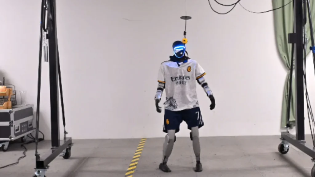 Un humanoide siendo entrenado