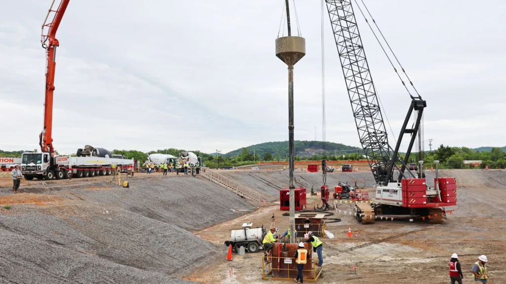 equipment in the construction of the Hermes reactor