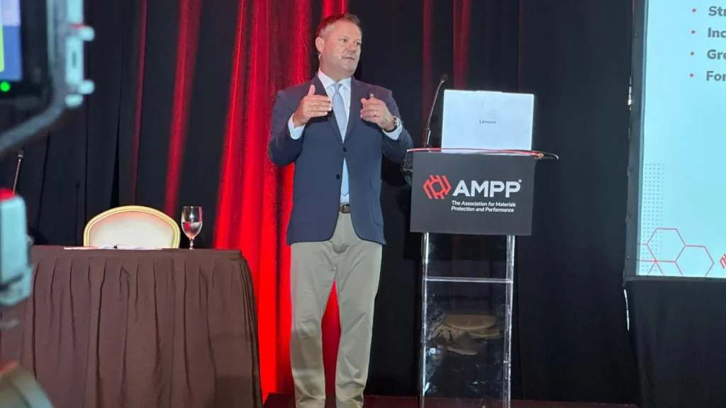 Alan Thomas en la conferencia AMPP LatinCORR 2025