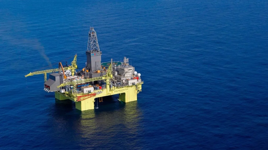 Plataforma COSLProspector explorando el descubrimiento de gas natural