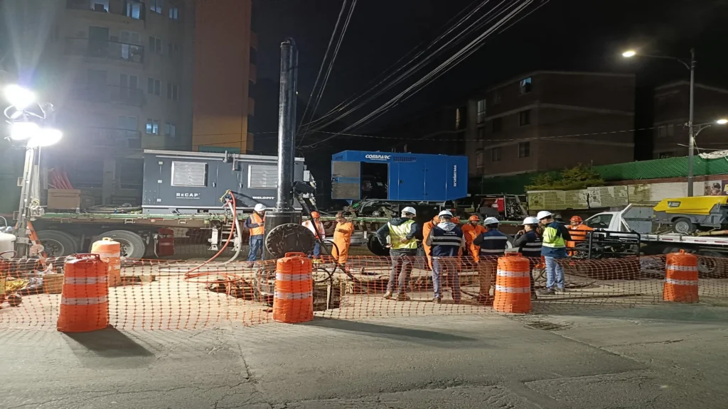Gas infrastructure relocation works in an urban area of Mexico City, as part of Naturgy's RECAP project.
