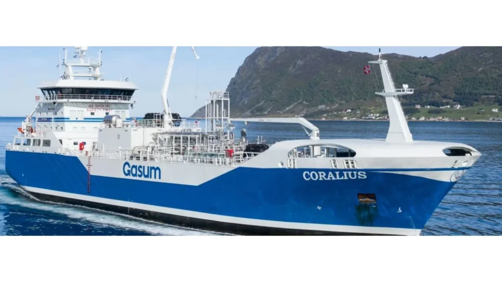Supply vessel Coralius