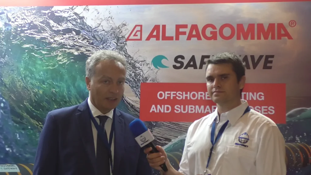 Roberto Madia, Gerente Técnico de ALFAGOMMA, durante una entrevista en el evento SLOM 2025 en Panamá.