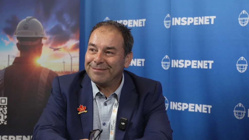 Ed Cabral durante una entrevista en el evento ASNT 2025 sobre el futuro del sector de ensayos no destructivos