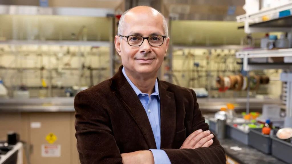 Ganador del Nobel por la obtención de agua potable.