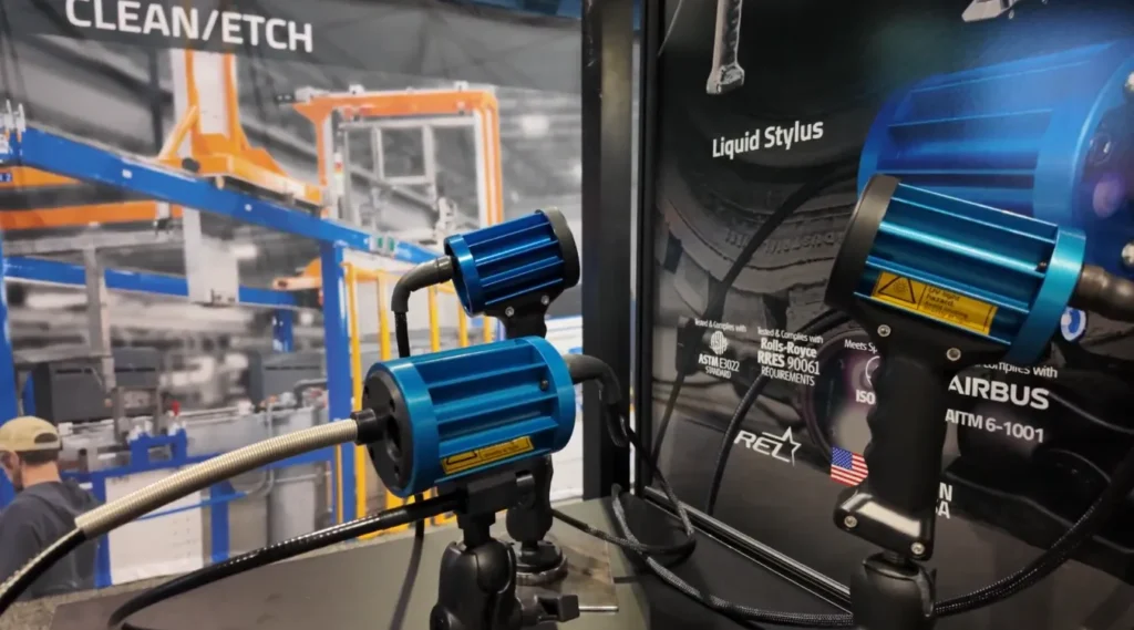 Lámparas de inspección LED UV-A de REL Inc.