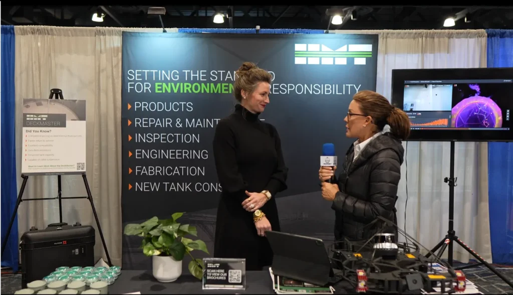 Allie Alderson de HMT en entrevista sobre techos flotantes de aluminio en NISTM 2025.