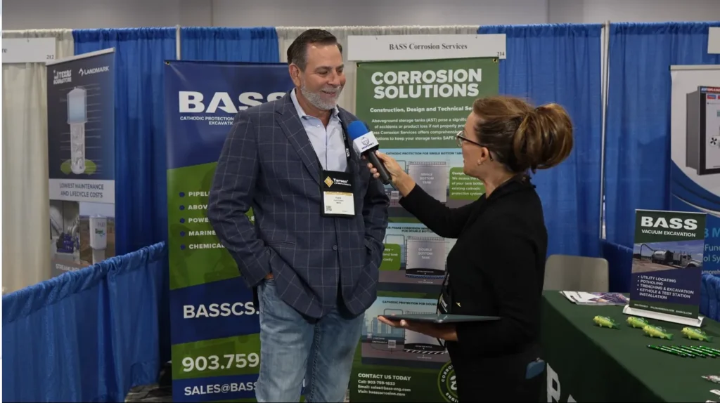 Entrevista a Frank Greene en el stand de BASS Corrosion Services sobre ingenier&iacute;a de Protecci&oacute;n cat&oacute;dica y soluciones integrales contra la corrosi&oacute;n.