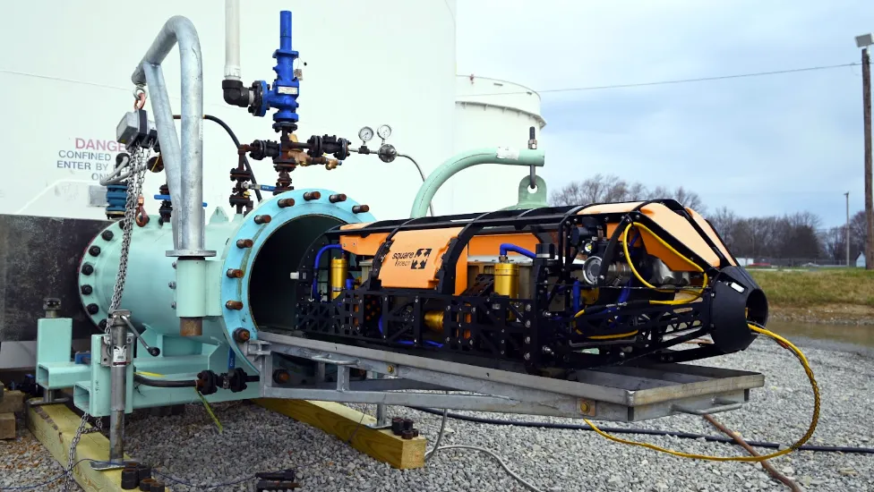 Square Robot's SR-3 robot prepares to inspect a tank without the need for emptying.