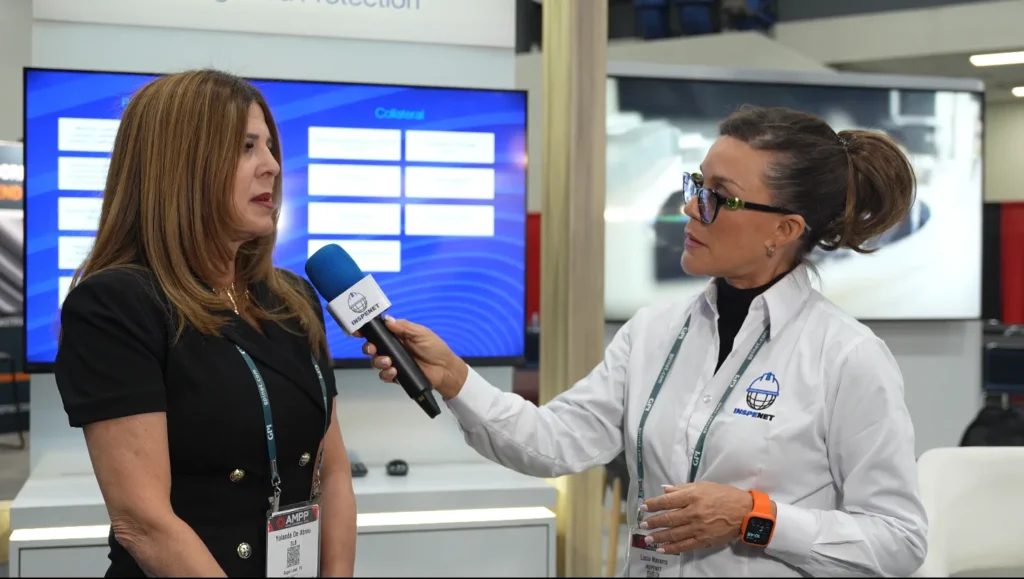 Entrevista sobre inhibidores de corrosi&oacute;n en sistemas multifase durante AMPP 2026.