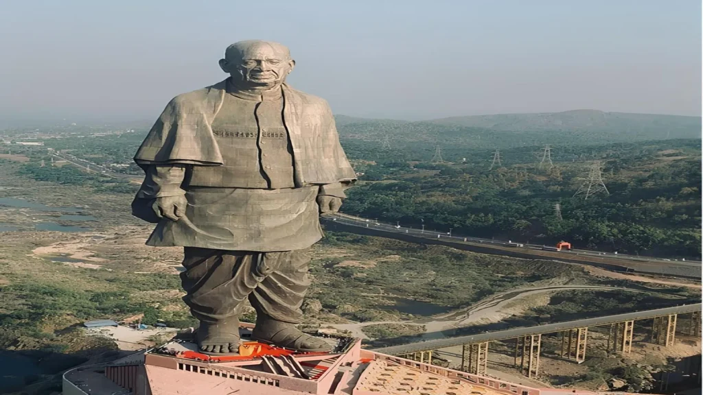 La estatua de la unidad la estructura escult&oacute;rica m&aacute;s alta del mundo con dise&ntilde;o de ingenier&iacute;a estructural avanzada