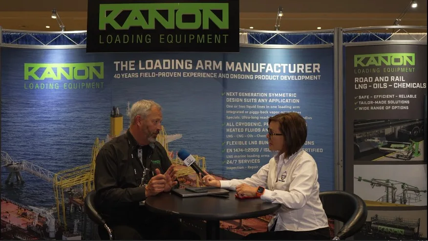 Entrevista sobre sistemas de transferencia de l&iacute;quidos en el stand de Kanon en NISTM 2026. 