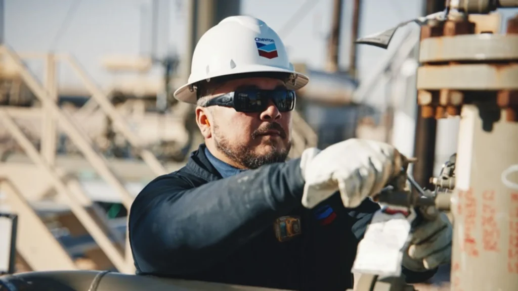 Chevron refuerza inversiones energ&eacute;ticas en EE.UU. con operaciones en la Cuenca P&eacute;rmica.