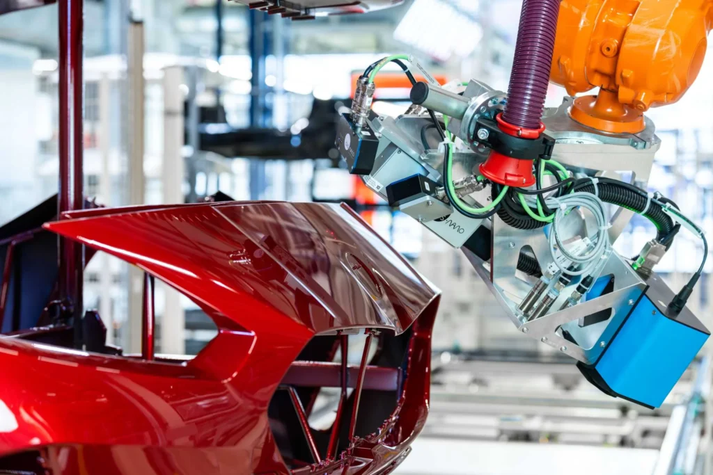 BMW utiliza sensores de terahercios para medir pintura en componentes pl&aacute;sticos en la planta de Leipzig.