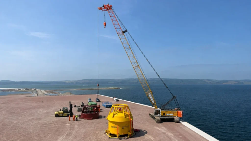 Sistema Squid de Encomara en el puerto de Ardersier durante sus pruebas costeras en Escocia.