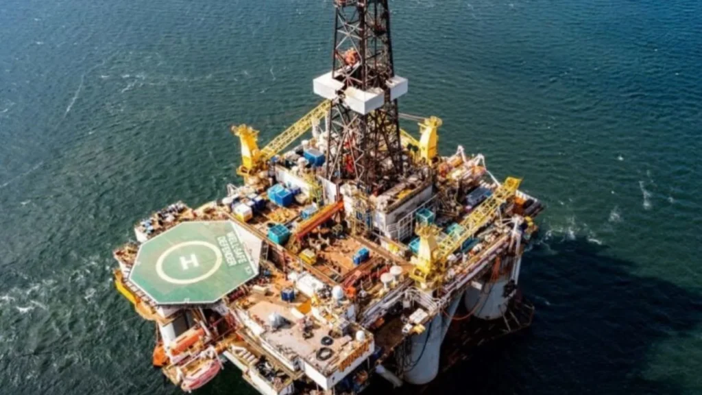 Well-Safe Solutions realiza operaciones de desmantelamiento offshore en una plataforma marina.